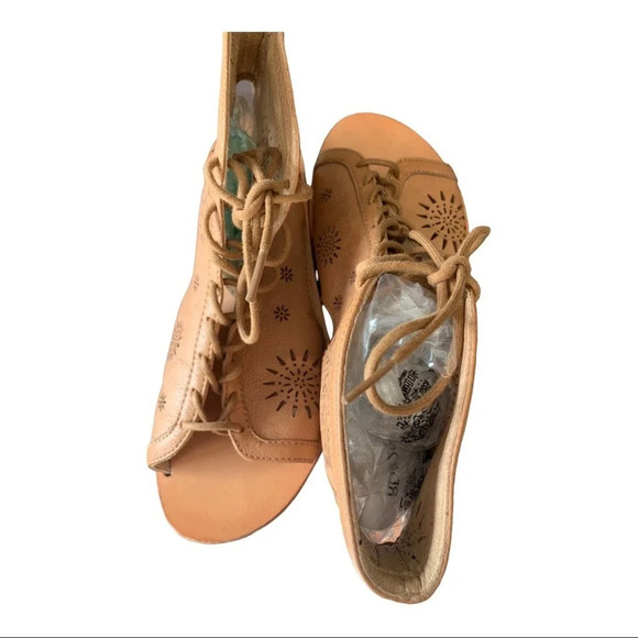 Koolaburra leather sandals lace front size 8 - Picture 7 of 7